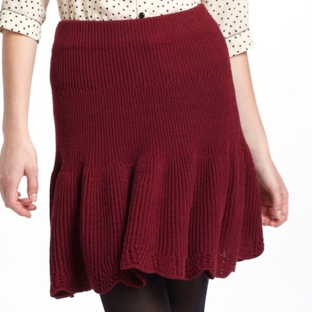Anthropologie Leifnotes Pull-on Sweater Skirt Size L Burgundy Scalloped Hem EUC